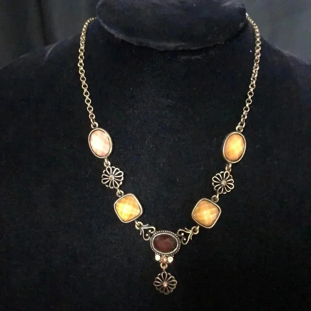 Gold Necklace‎ with Amber stones
